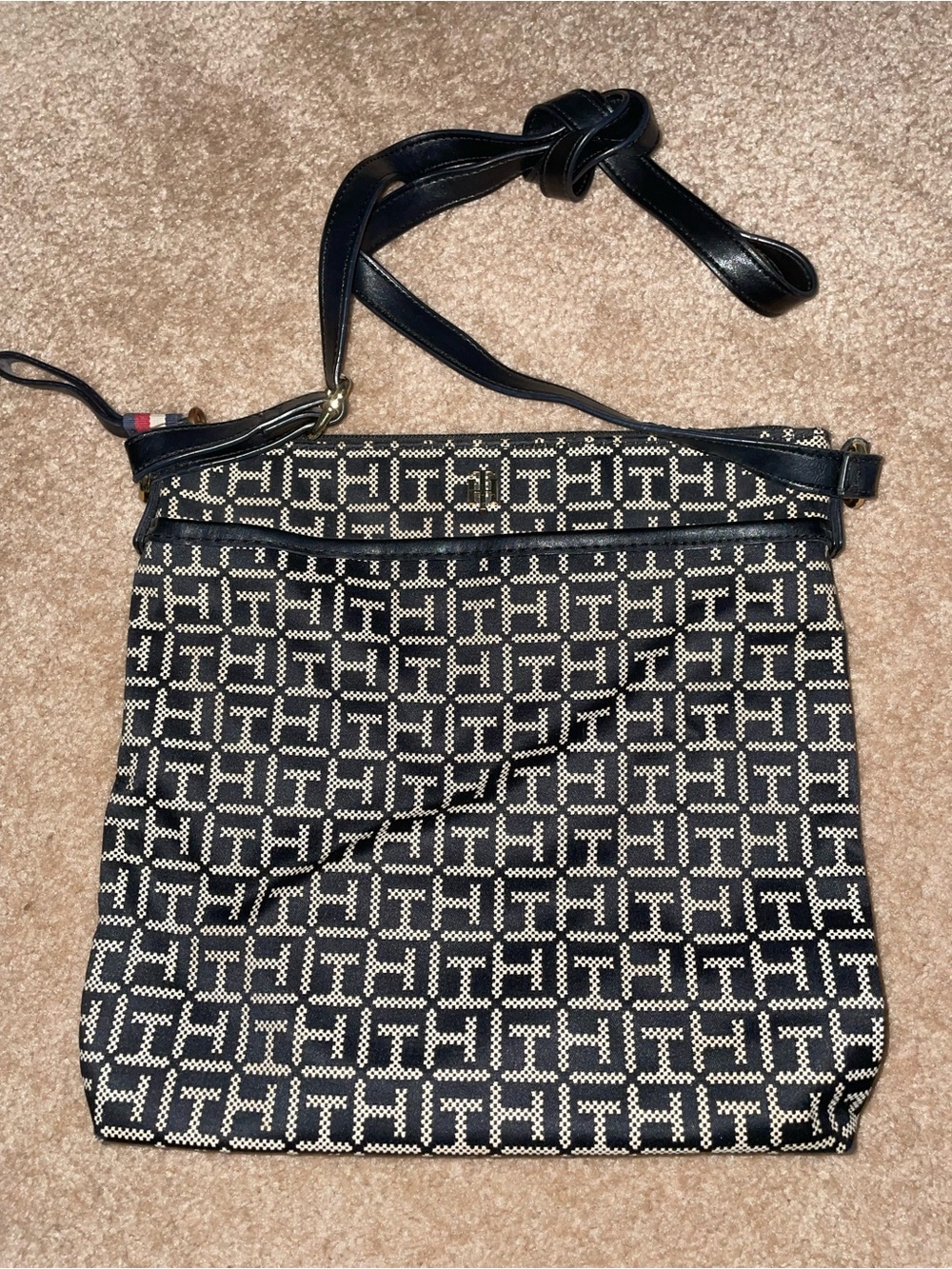 Tommy Hilfiger Crossbody Bag